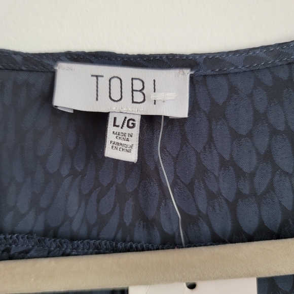 Tobi ANOUK NAVY LONG SLEEVE BLOUSE Large NWT - Picture 6 of 8